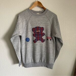Vintage Teddy Bear Plaid Button Eyes Wagon Embroidered Crewneck Sweatshirt Grey